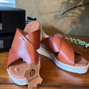 Bertuchi Camel/Cognac Leather Slides….super comfy!